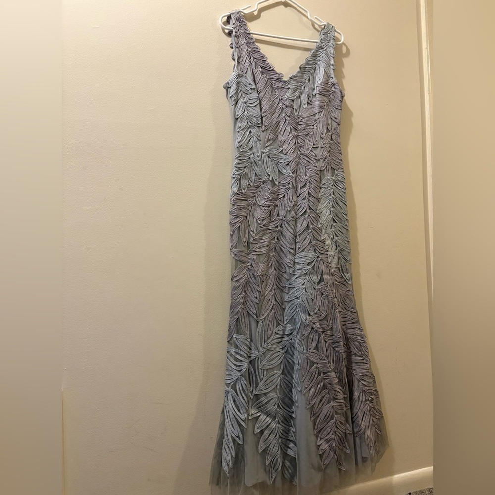 JS Collections Blue and White Sleeveless V-Neck Gown - size 6 - gray/purple
